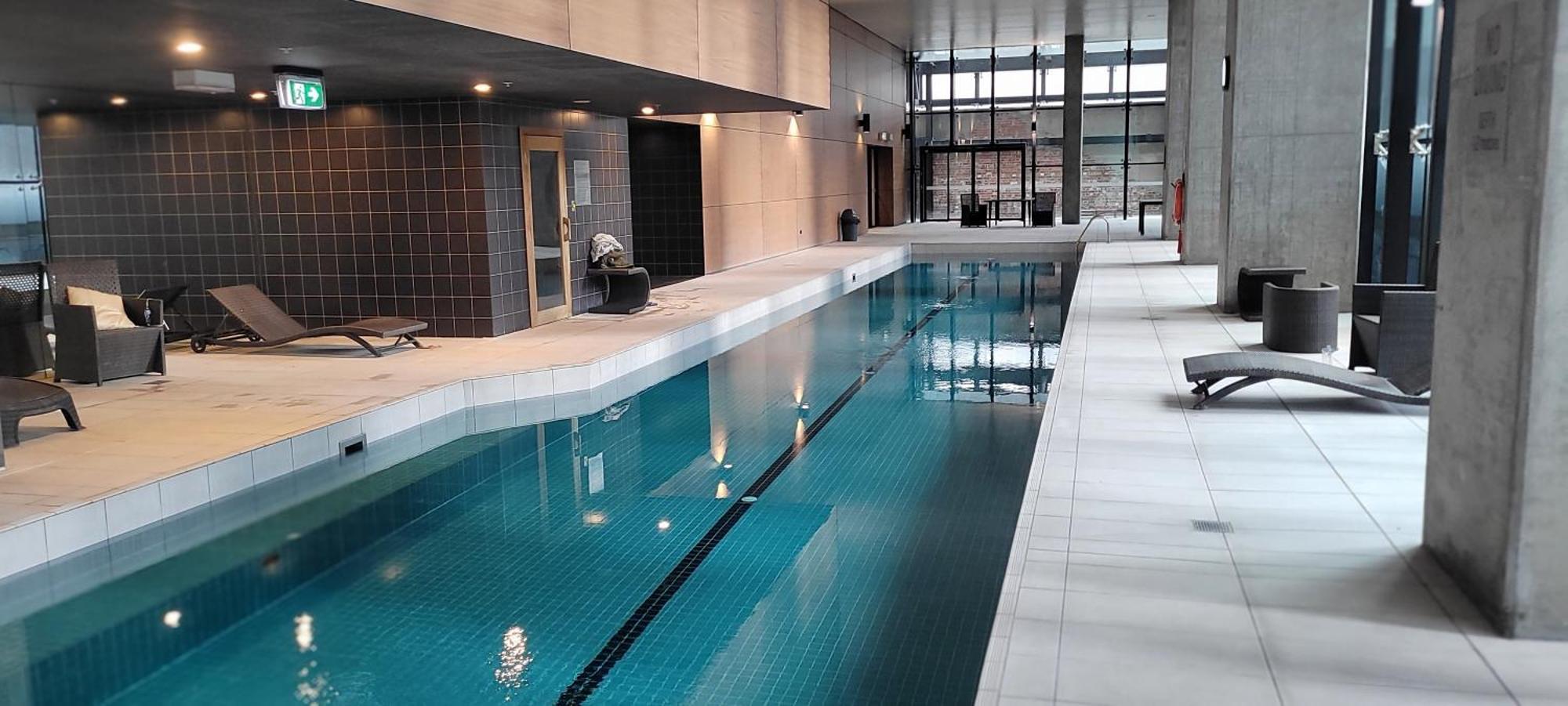 Cozy Oasis L1708 With Swimming Pool — Photos 3